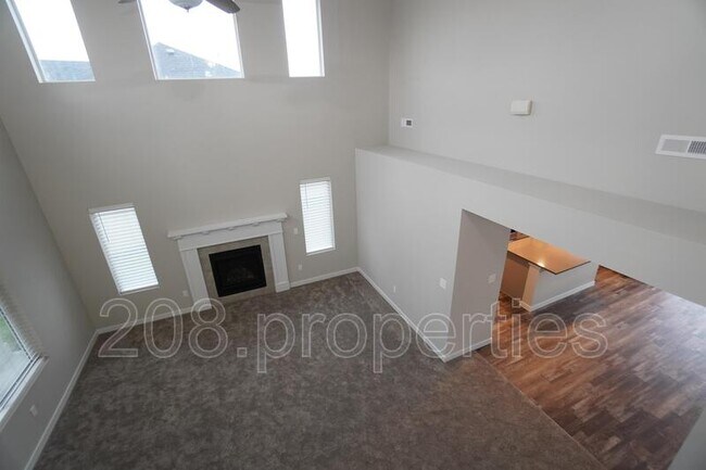 Building Photo - 13776 S Piano Ave