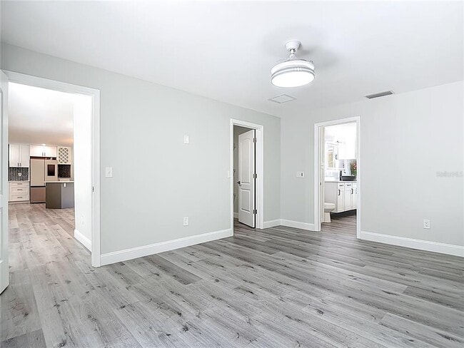 Building Photo - 620 N Barfield Dr