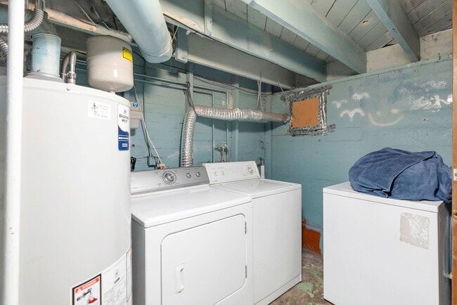 Building Photo - 654 N 100 E