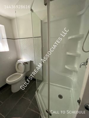 Building Photo - 122 S Carlton St