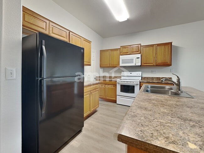 Building Photo - 6405 W Pioneer St