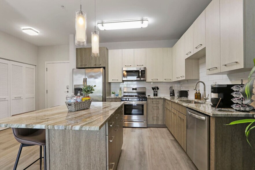 Building Photo - 28294 Ferry Rd