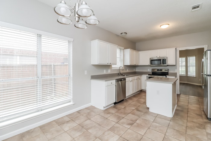 Building Photo - 426 Kimmel Dr