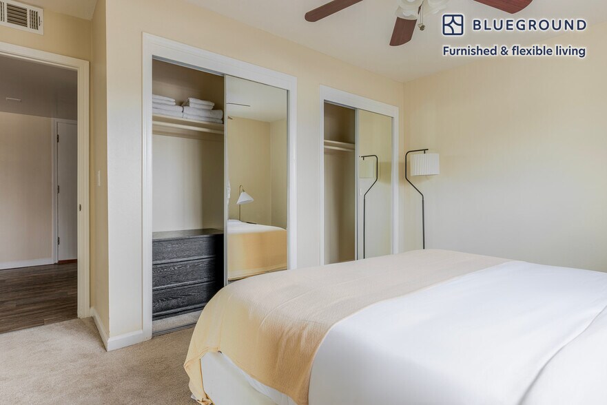 Building Photo - 160 Locksunart Way