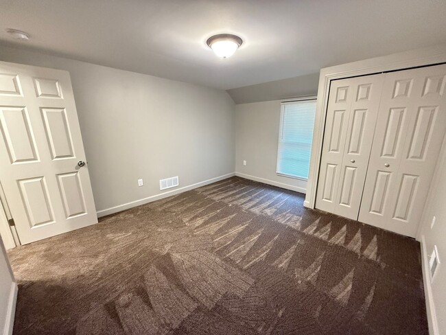Building Photo - NEW REMODELED- 2 bedroom duplex
