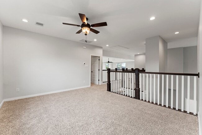 Building Photo - 7007 Longmire Cir