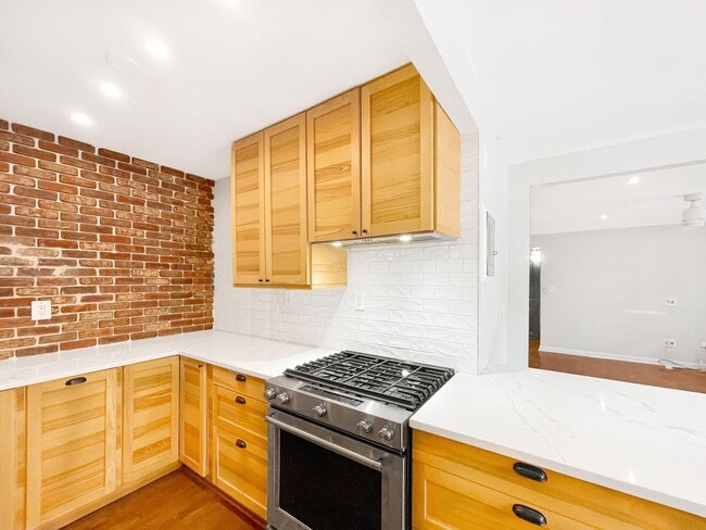 Building Photo - 2725 39th St NW