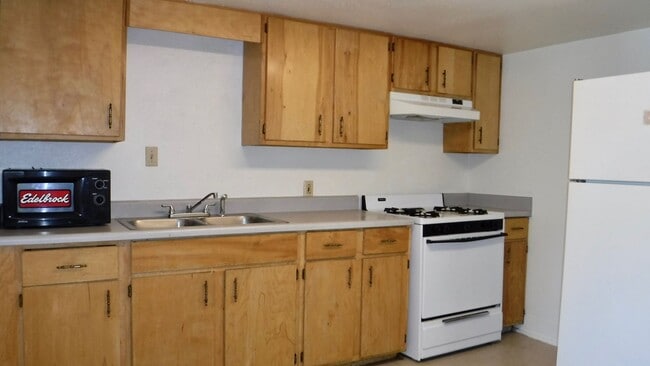 Building Photo - Charming 2 bedroom home