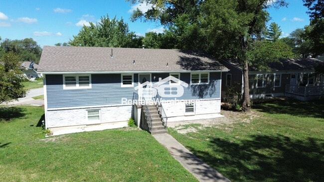 Primary Photo - 6300 E 153 St
