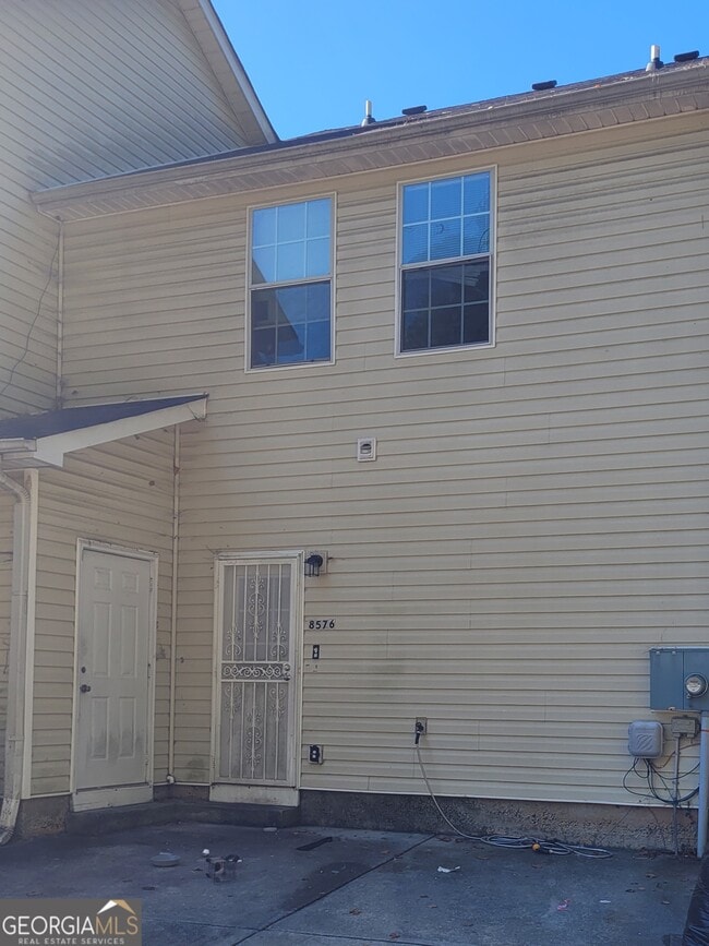 Building Photo - 8576 Thomas Rd