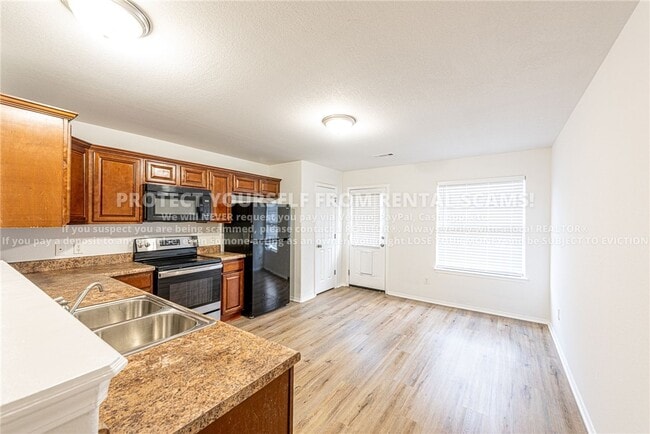 Building Photo - 2280 Bunker Ln