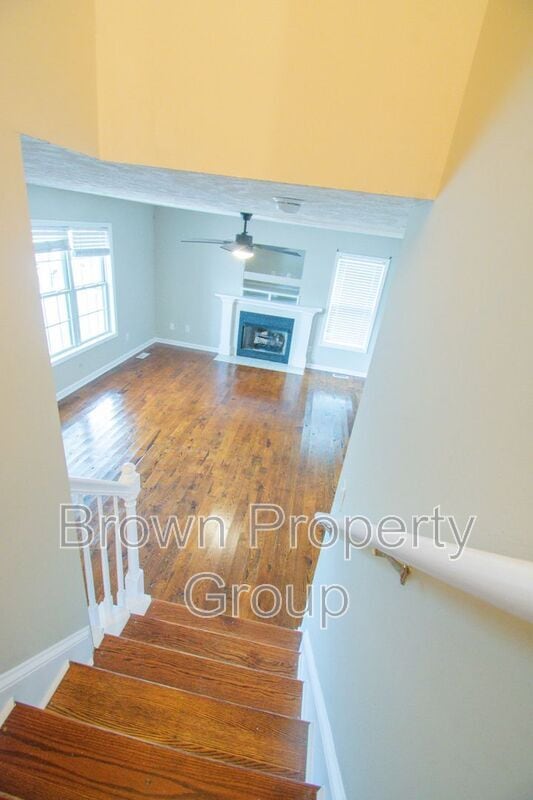 Building Photo - 3685 Pioneer Dr