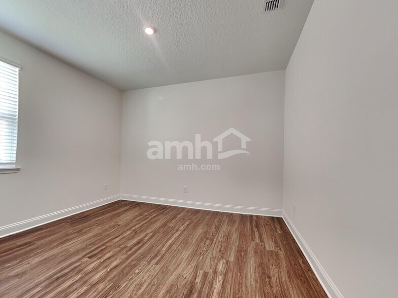 Building Photo - 299 Onate Cir