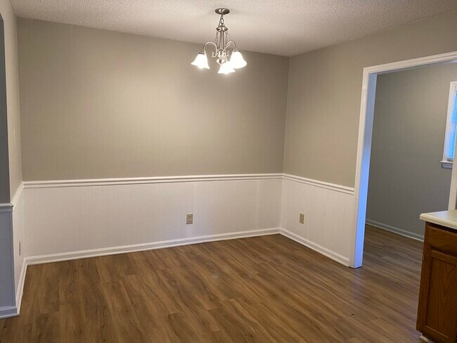 Building Photo - 4036-103 Greenleaf