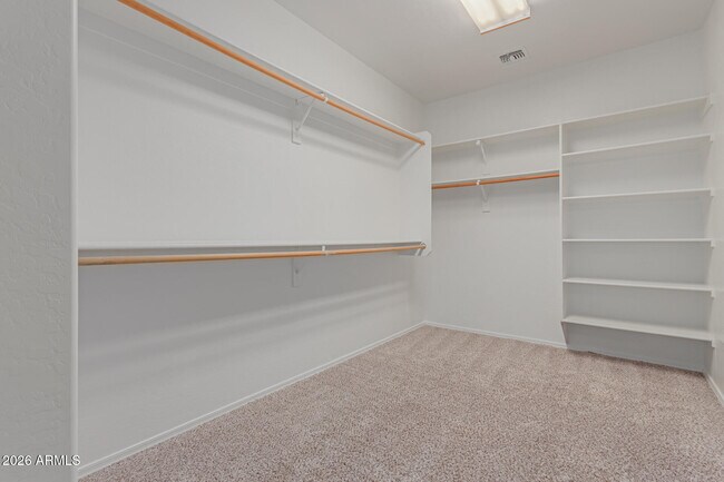 Building Photo - 2206 W Fawn Dr