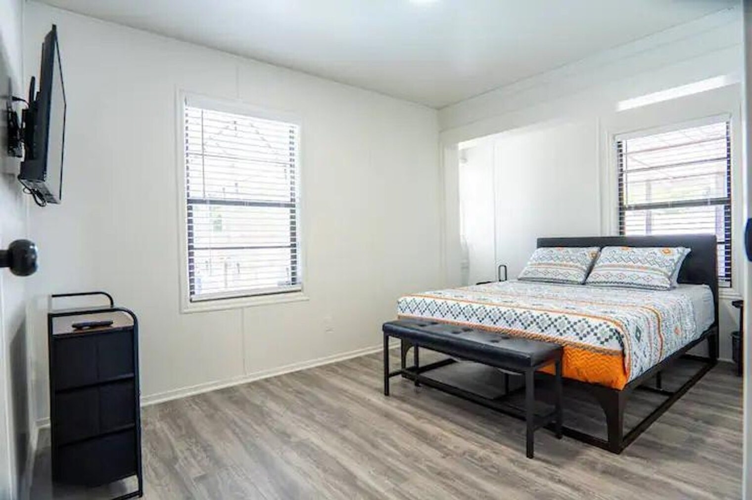 Building Photo - 9096 Dubois Blvd