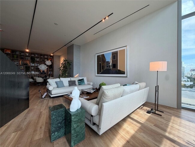 Building Photo - 1400 Biscayne Blvd