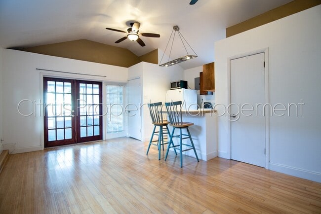 Building Photo - Cute 3/3 Home Near Sodo