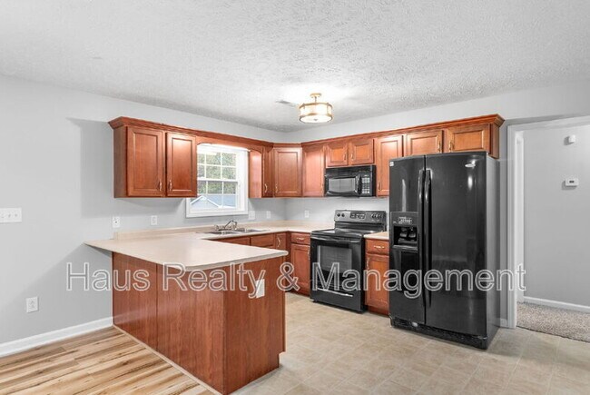 Building Photo - 1626 Autumn Dr