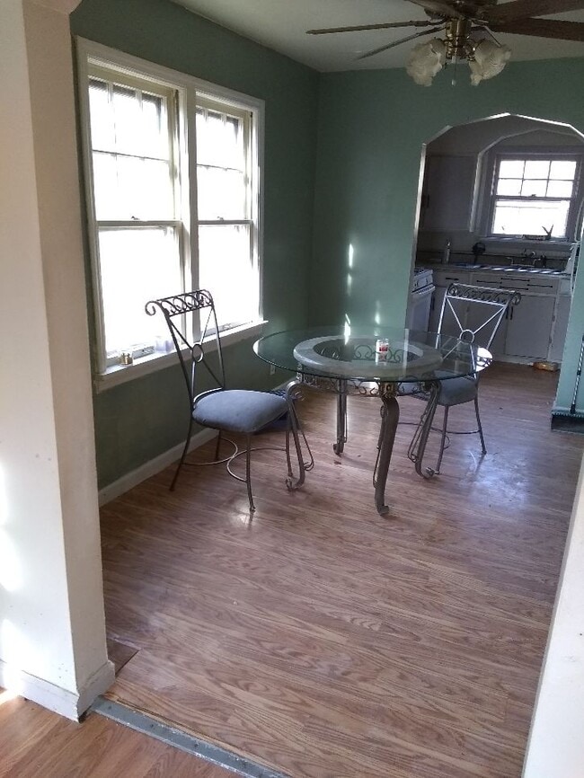 Building Photo - 4337 Brooke St