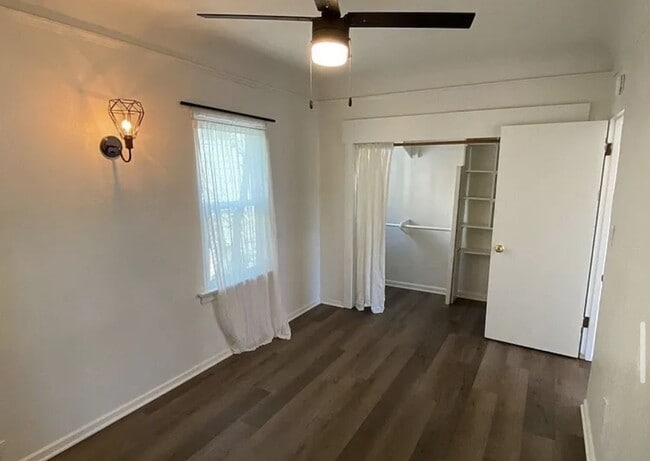 Building Photo - Charming 2 Bed, 1 Bath Home with Modern Up...