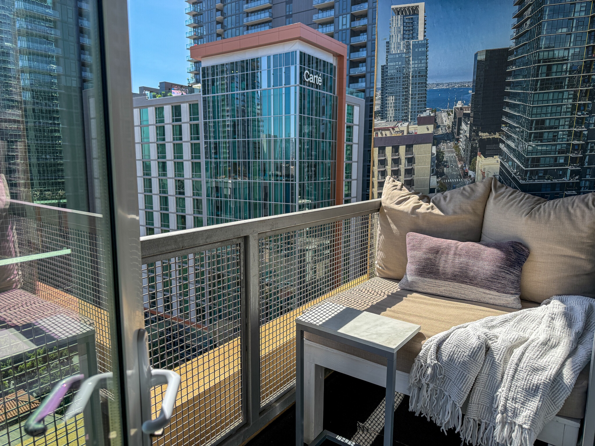 Building Photo - 350 W Ash St