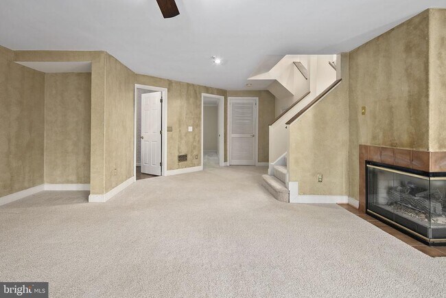 Building Photo - 3912 Maximilian Ct
