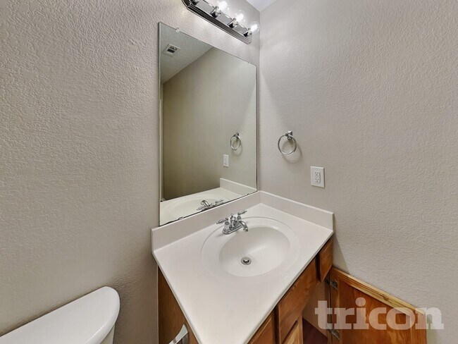 Building Photo - 3620 Mountain Ranch Rd