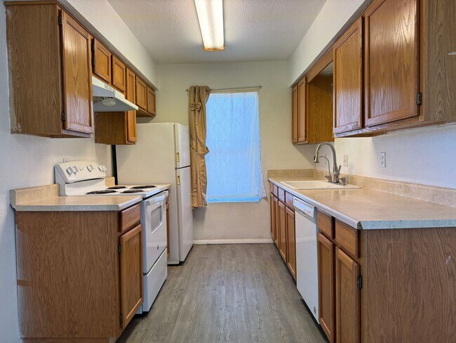 Building Photo - 2 BR Condo near Chaparral Golf & Rotary Park