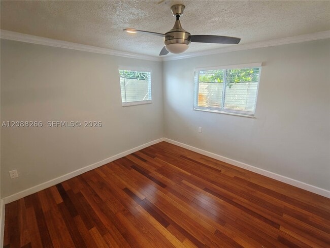 Building Photo - 801 N 70th Way