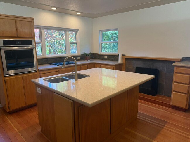 Building Photo - 13206 Middleton Ave