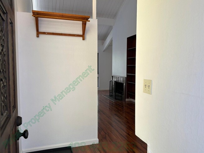 Building Photo - 802 Kingfisher Terrace
