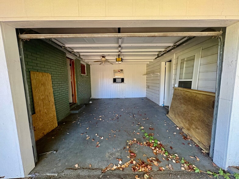 Building Photo - 516 Northwest Ave