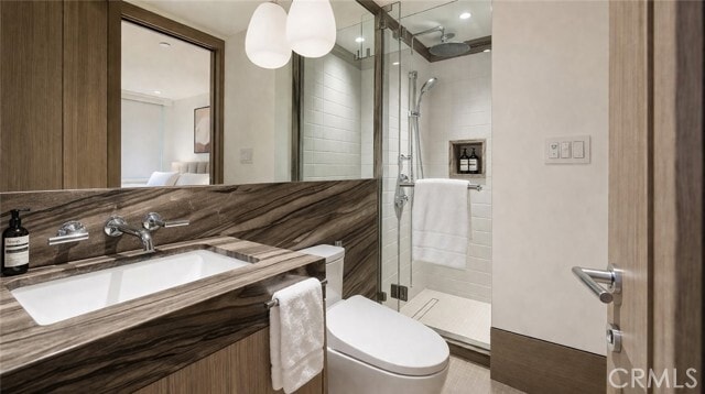 Building Photo - 716 The Strand