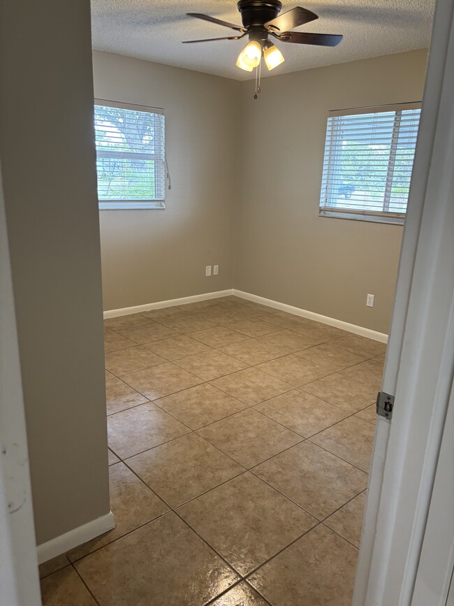 Bedroom - 624 SE 13th St