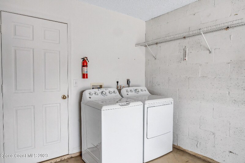 Building Photo - 958 Pine Creek Cir NE