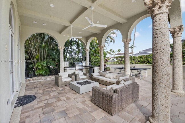 Building Photo - 9597 Bridgebrook Dr