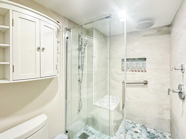 Building Photo - 3000 N Ocean Dr