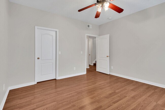 Building Photo - Beautifully Updated Home with Modern Finishes