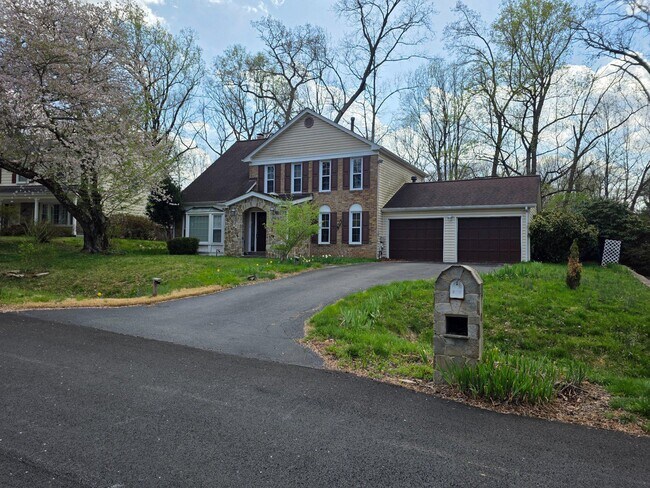 Building Photo - 8120 Paisley Pl