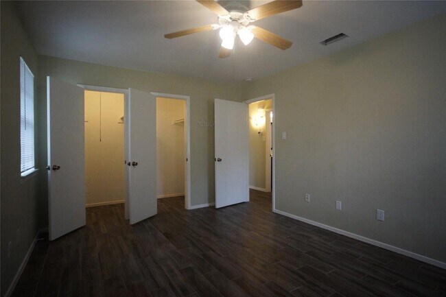 Building Photo - 12725 Dakota Ln