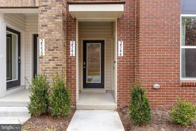 Building Photo - 2546 Neabsco Common Pl