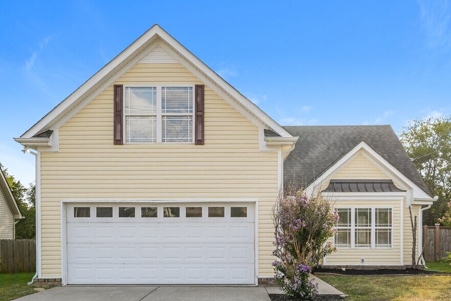 Primary Photo - 723 Wildwood Dr