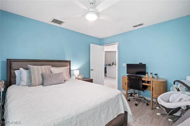 Building Photo - 17611 Marco Island Ln