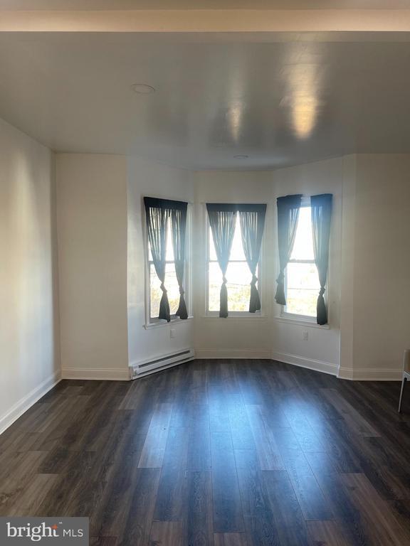 Building Photo - 537 E Tulpehocken St