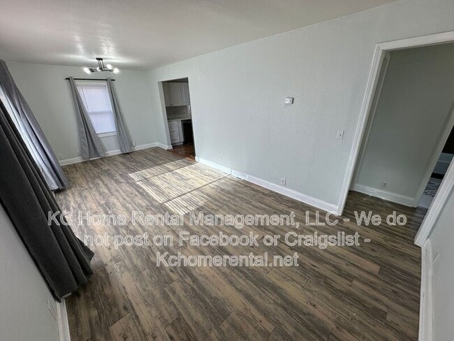 Building Photo - 2010 Bunker Ave