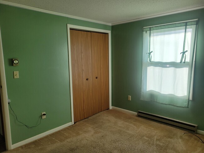 Building Photo - 1263 Newburg Rd