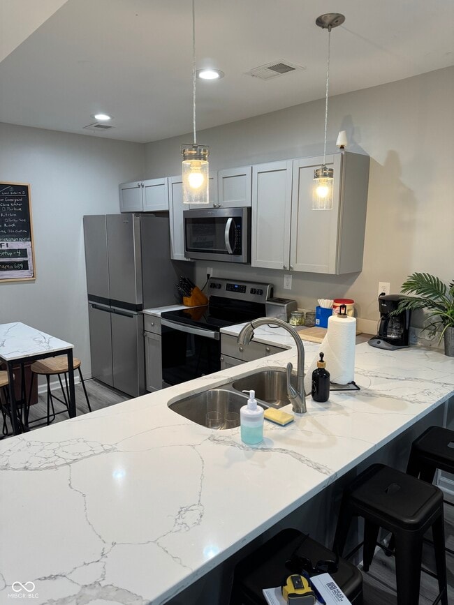 Building Photo - 818 Fulton St