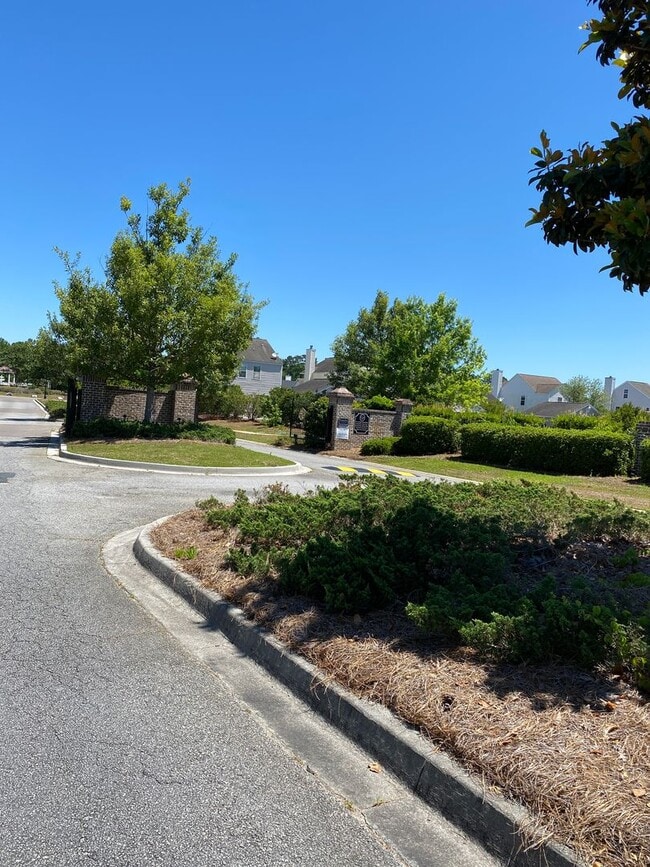 Building Photo - 2 bedroom 2.5 bath Townhome in Godley Park