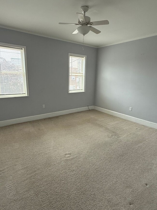 Building Photo - Spacious 3-Bedroom 1.5-Bathroom Home in Po...